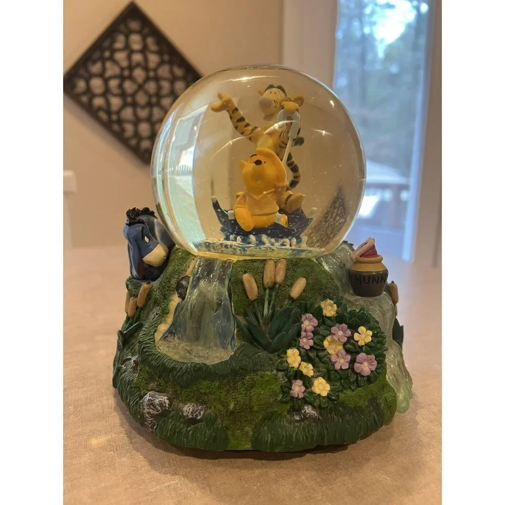 Disney Winnie the Pooh Tigger Musical Snow Globe Rain Came Down Works!
